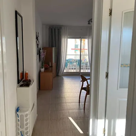 Palm Garden Pool & Parking Apartment *