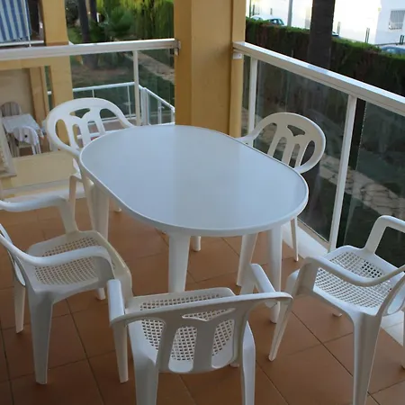 Palm Garden Pool & Parking Apartment *