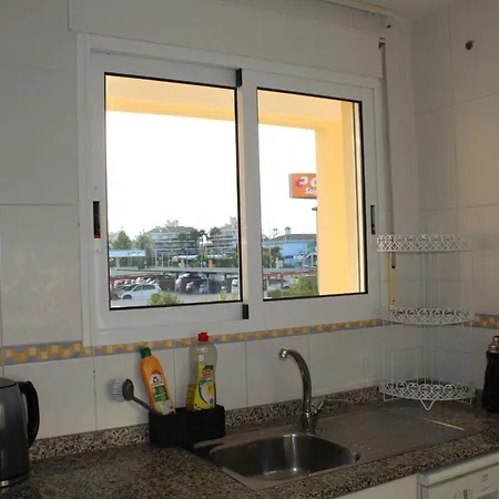 Palm Garden Pool & Parking Apartment *