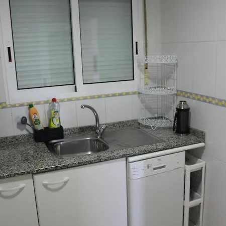 Palm Garden Pool & Parking Apartment *